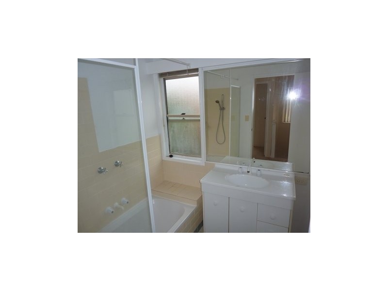 79 – 75 Brown St, Labrador QLD 4215