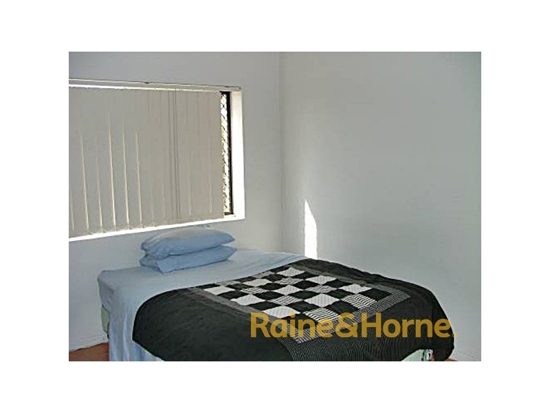 1/47 Rolle Street, Holland Park West QLD 4121