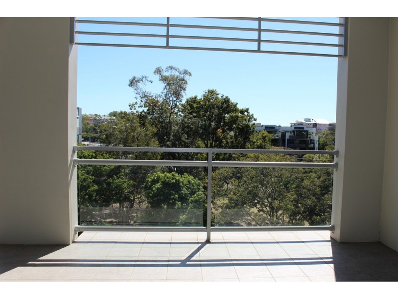 23 28 Belgrave Road, Indooroopilly QLD 4068