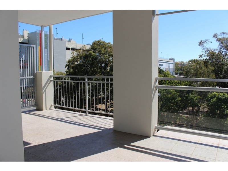 23 28 Belgrave Road, Indooroopilly QLD 4068