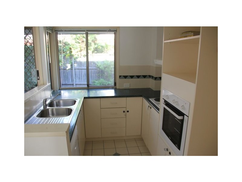 71-75 Brown St, Labrador QLD 4215