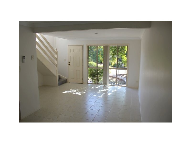 71-75 Brown St, Labrador QLD 4215