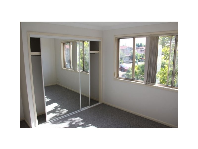 71-75 Brown St, Labrador QLD 4215