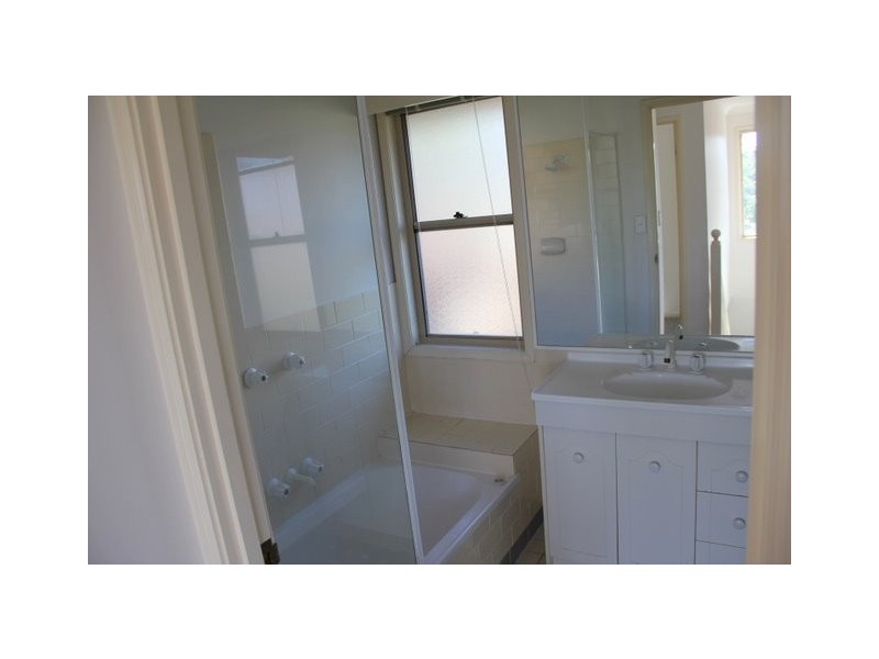 71-75 Brown St, Labrador QLD 4215