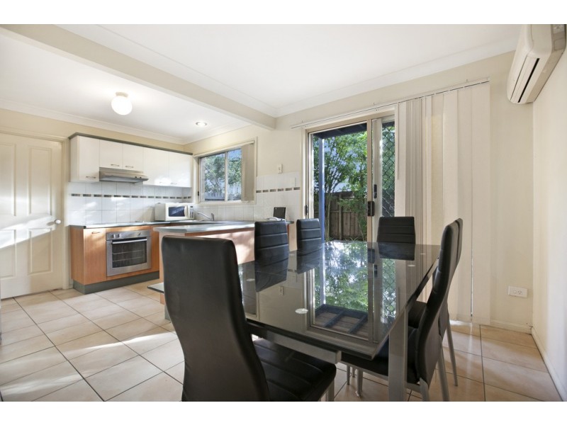u13 / 250 Manly Road, Manly West QLD 4179