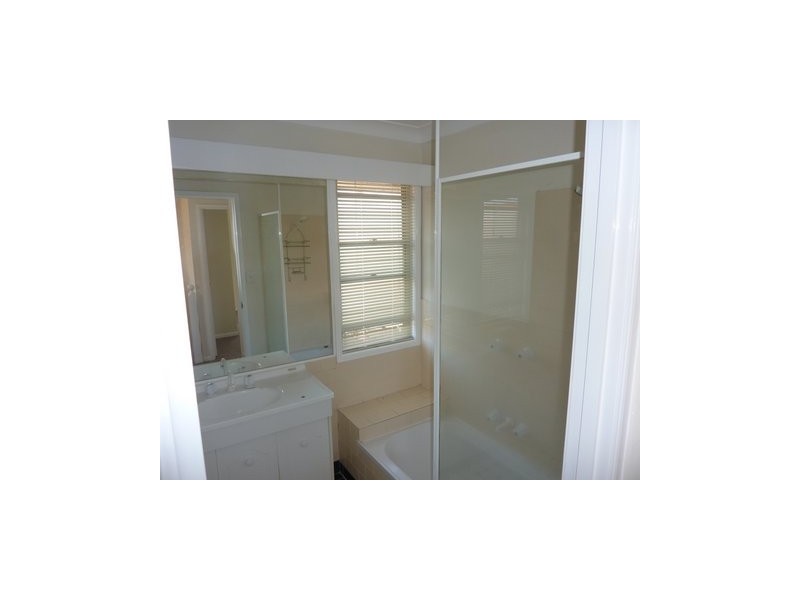 67/75 Brown St, Labrador QLD 4215