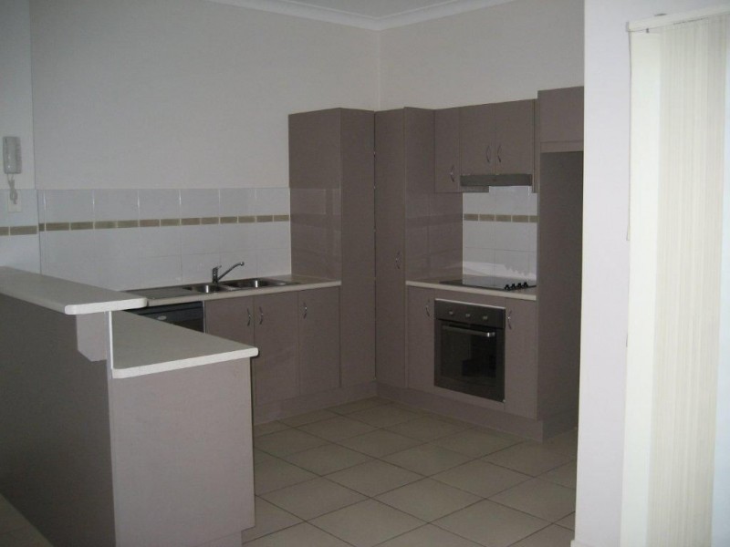 2 Toohey Street, Pacific Pines QLD 4211