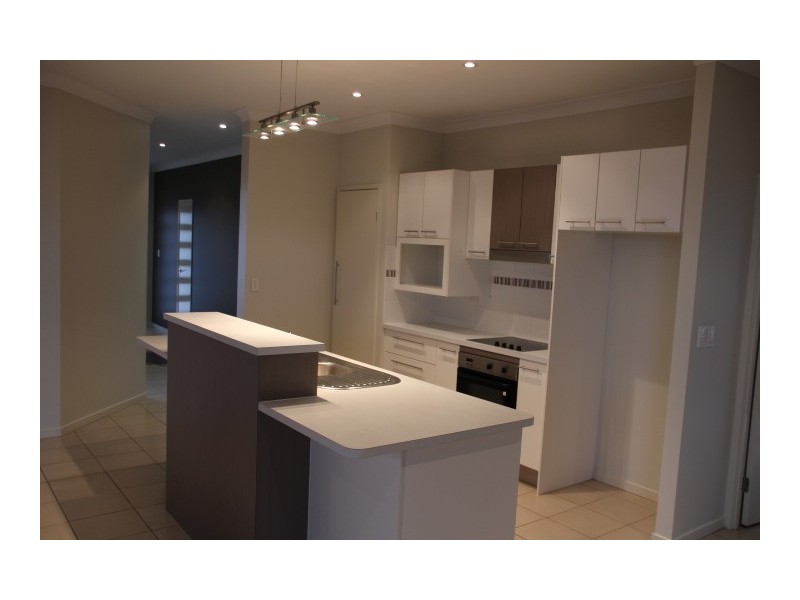 11 Kennedia Crt, North Lakes QLD 4509