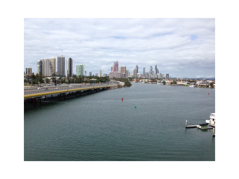 77 Brighton Parade, Southport QLD 4215