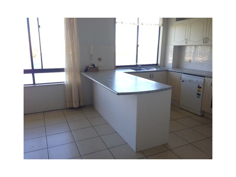 77 Brighton Parade, Southport QLD 4215