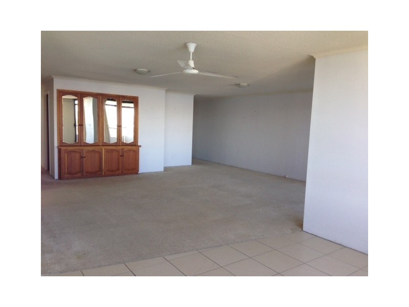 77 Brighton Parade, Southport QLD 4215