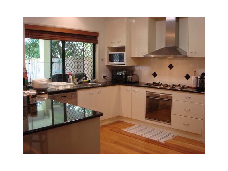 139A Carmody Road, St Lucia QLD 4067