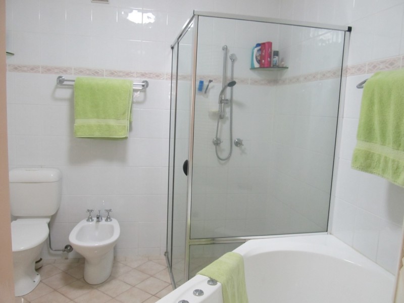 44/82 Limetree Parade, Runaway Bay QLD 4216