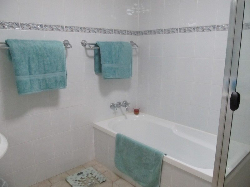 44/82 Limetree Parade, Runaway Bay QLD 4216