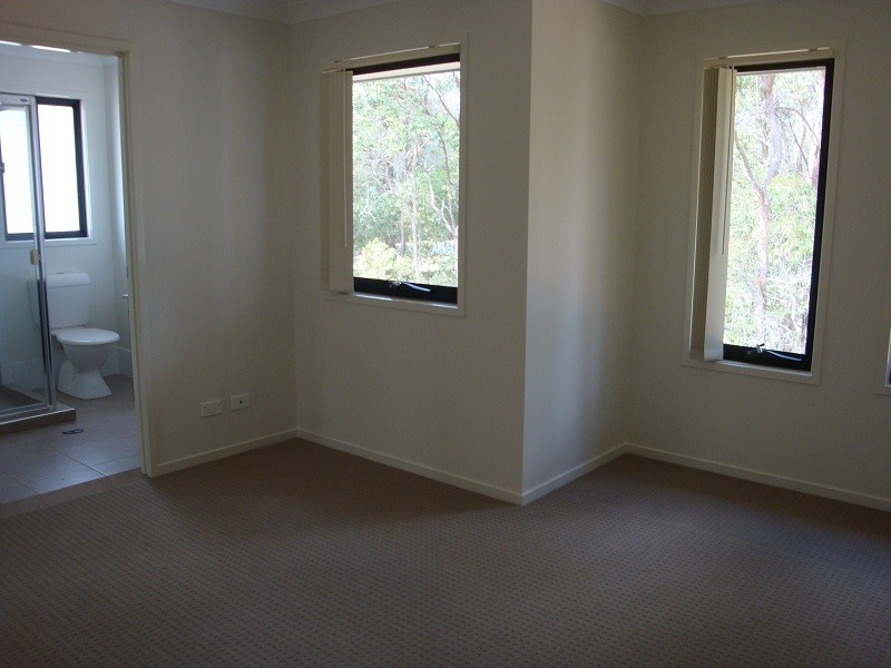 8 MacQuarie Way, Browns Plains QLD 4118