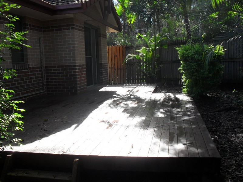 18 BATCHWORTH RD, Molendinar QLD 4214