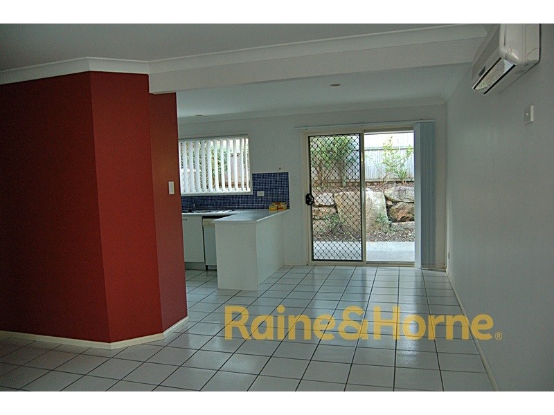 210 Government Road, Forest Lake QLD 4078