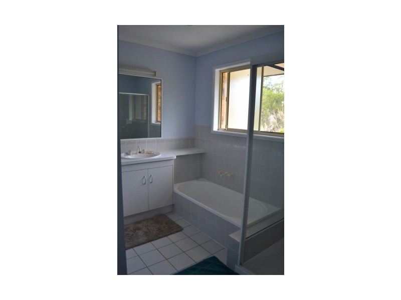 8/142 Bunya Road, Arana Hills QLD 4054