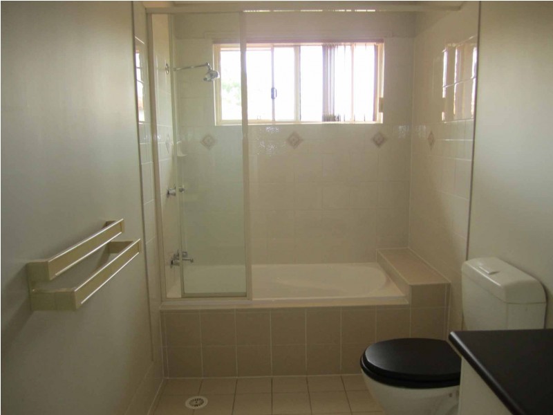 12/21 Chessom, Mitchelton QLD 4053