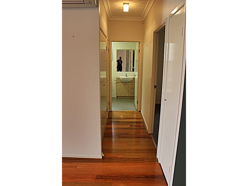 16 Grosvenor Rd, Indooroopilly QLD 4068