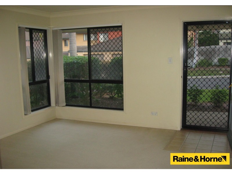 16 Violet Close, Eight Mile Plains QLD 4113