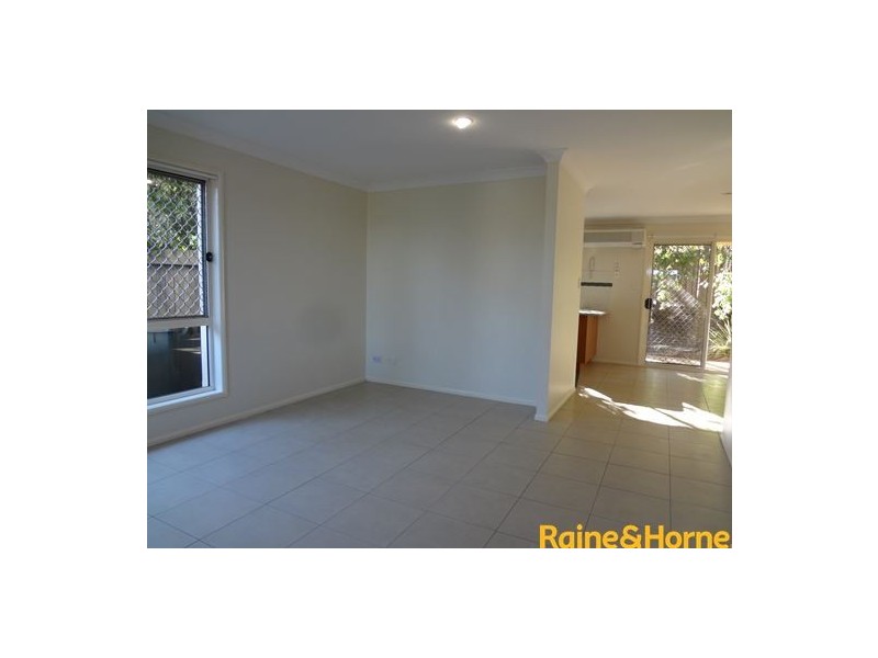 10 Chapman Place, Oxley QLD 4075