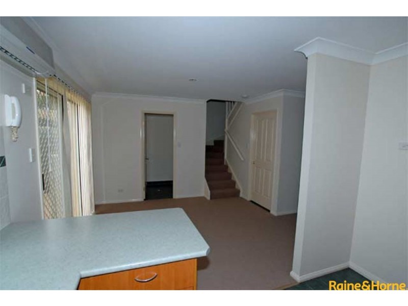 10 Chapman Place, Oxley QLD 4075