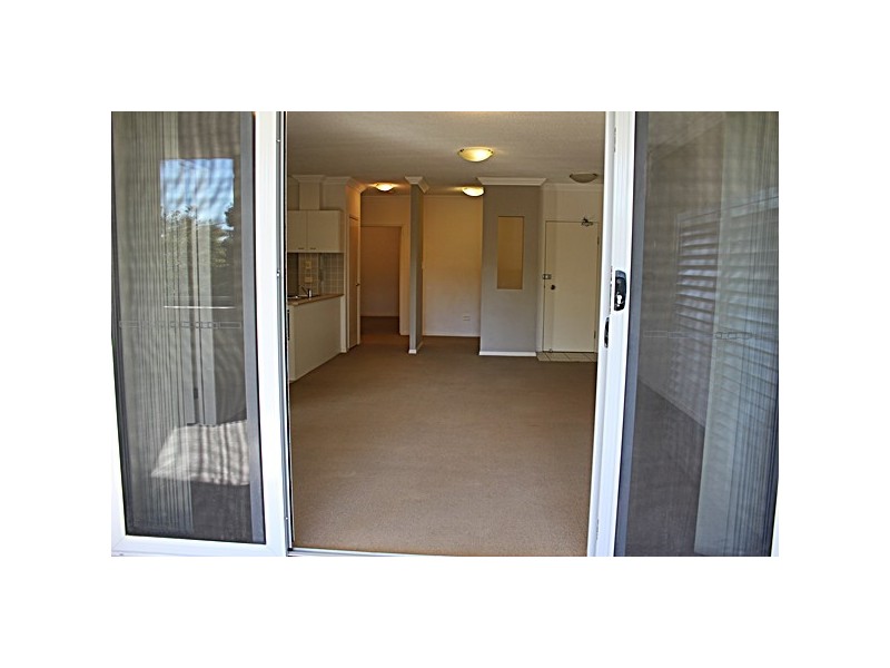 8 28 Belgrave Road, Indooroopilly QLD 4068