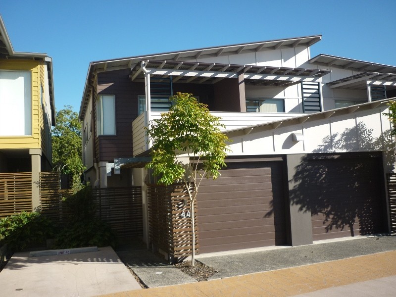 123 Barrack Road, Cannon Hill QLD 4170