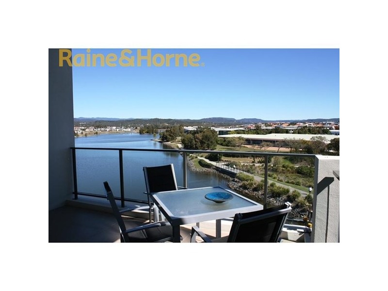 9 Moores Crescent, Varsity Lakes QLD 4227