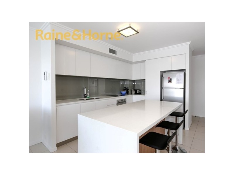 9 Moores Crescent, Varsity Lakes QLD 4227