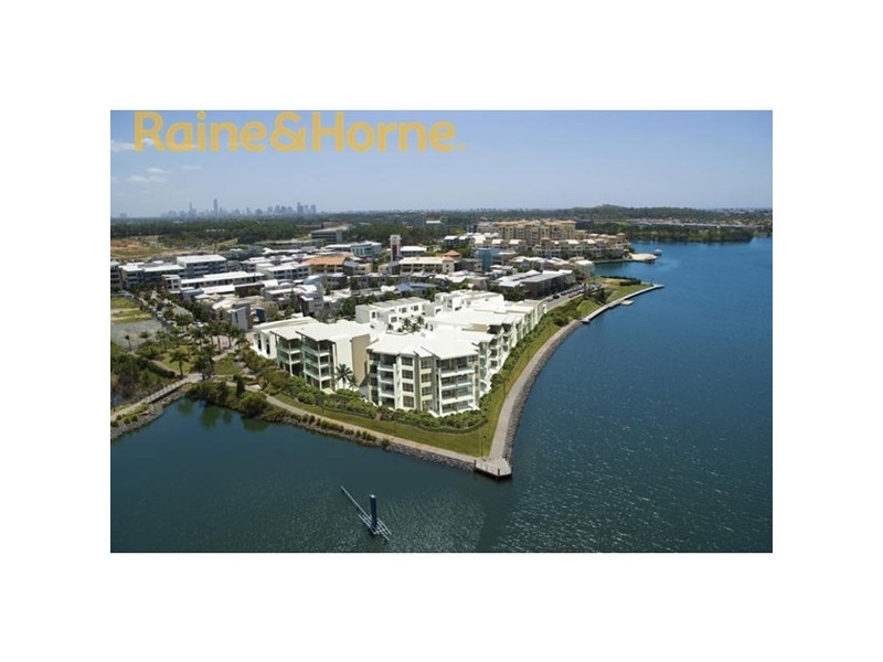 9 Moores Crescent, Varsity Lakes QLD 4227