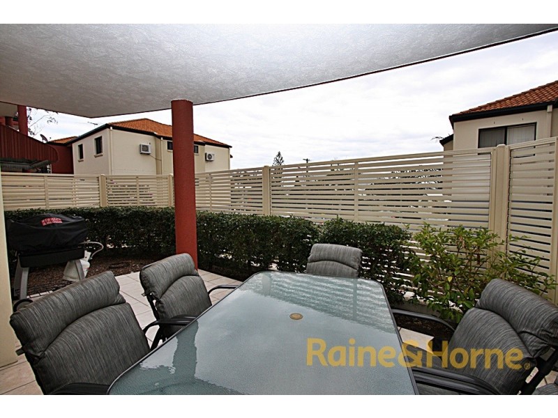 15 Dansie Street, Greenslopes QLD 4120