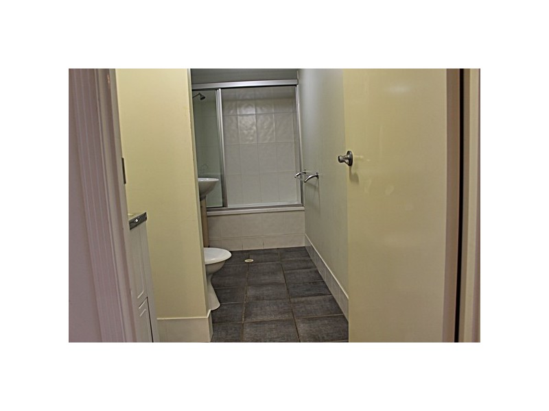 2 69 Coonan Street, Indooroopilly QLD 4068