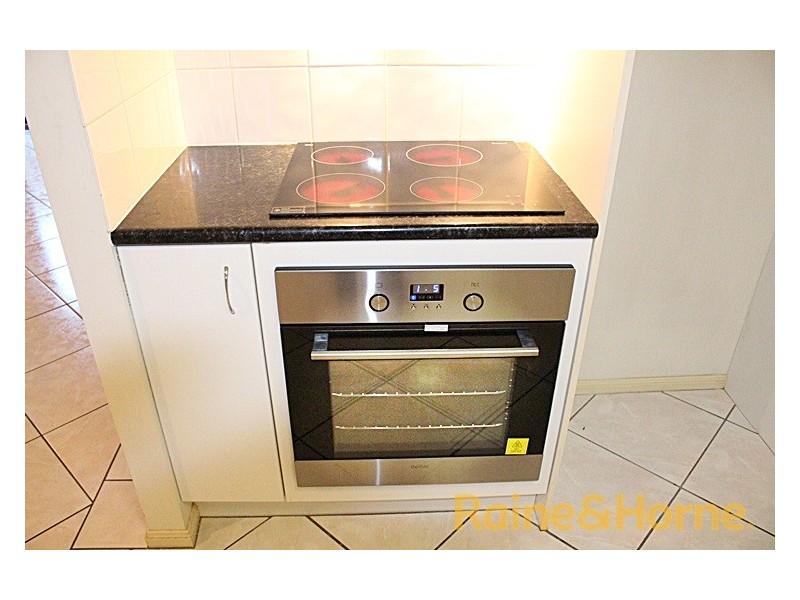 12 Greendale Way, Carindale QLD 4152