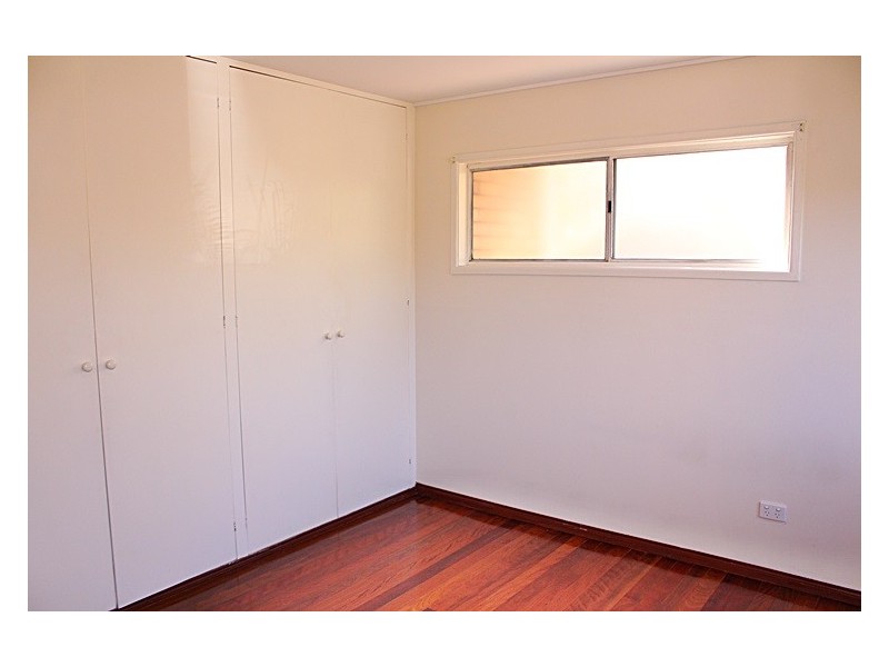 6 solander street, Carina QLD 4152