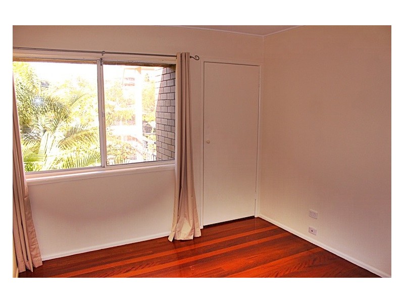 6 solander street, Carina QLD 4152