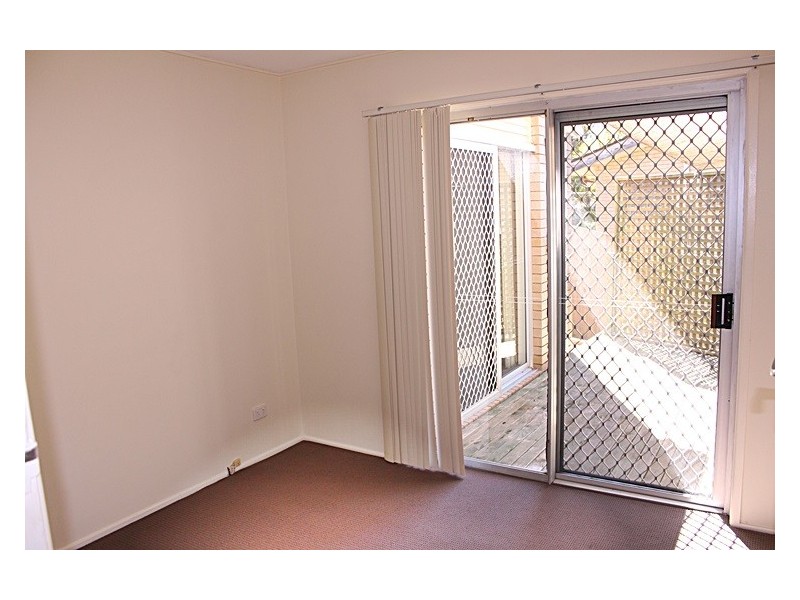 6 solander street, Carina QLD 4152