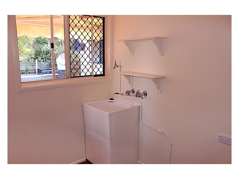 6 solander street, Carina QLD 4152