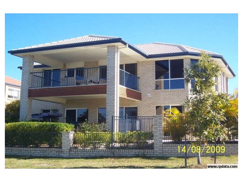 1 Moyenne Crescent, Varsity Lakes QLD 4227