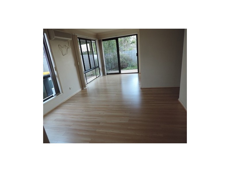 15 Violet Close, Eight Mile Plains QLD 4113