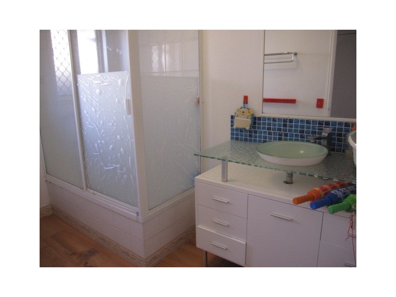 15 epala street, Carina QLD 4152