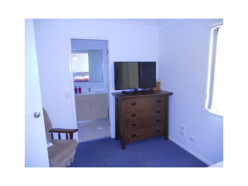 18 Loganlea Road, Waterford West QLD 4133