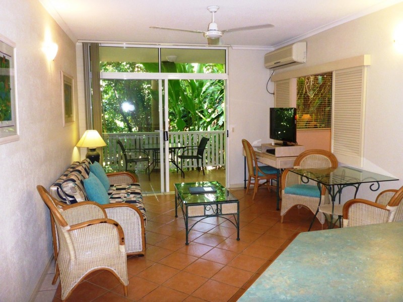 6 Triton Street, Palm Cove QLD 4879