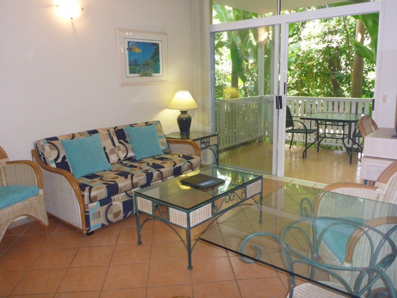 6 Triton Street, Palm Cove QLD 4879
