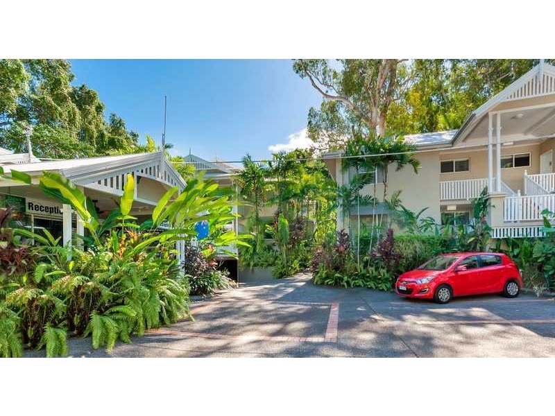 6 Triton Street, Palm Cove QLD 4879