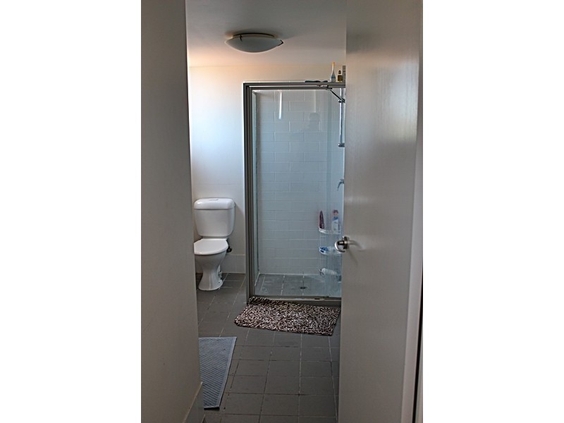 16 Grosvenor Rd, Indooroopilly QLD 4068