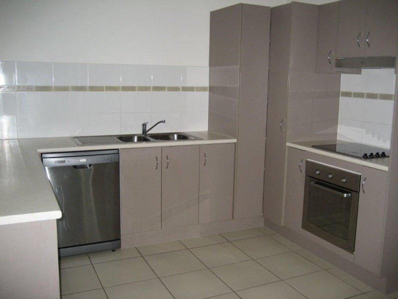 2 Toohey, Pacific Pines QLD 4211