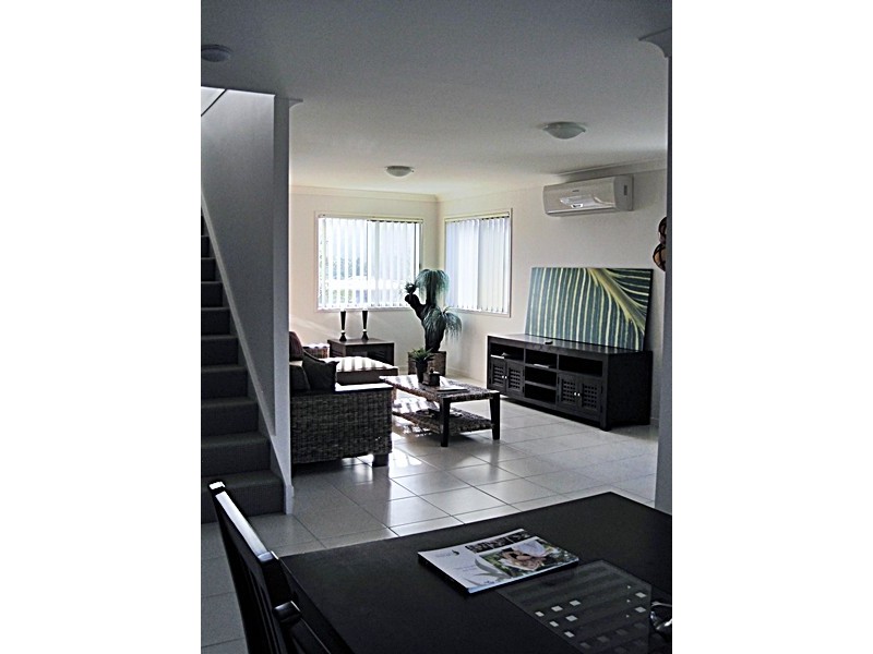 2 Toohey, Pacific Pines QLD 4211