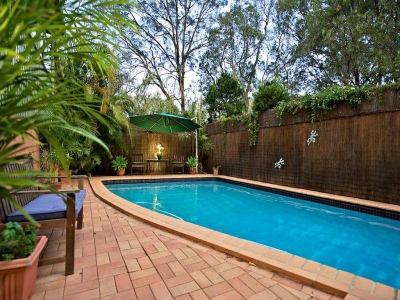 92 Lant Street, Chapel Hill QLD 4069
